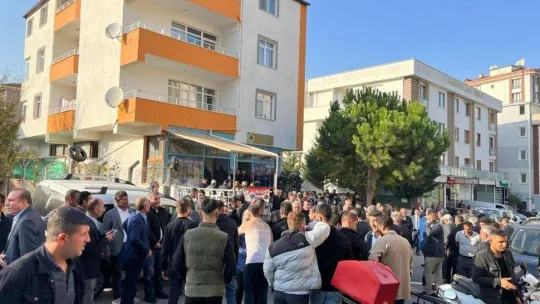 Tuzla'da silahlı saldırı sonrası ailelerden barış yemini