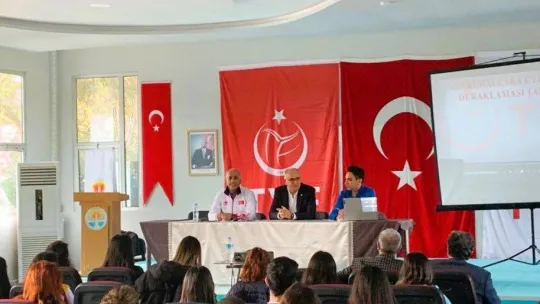 TVF Başkanı Üstündağ, Adana'da aday hakem kursunu ziyaret etti