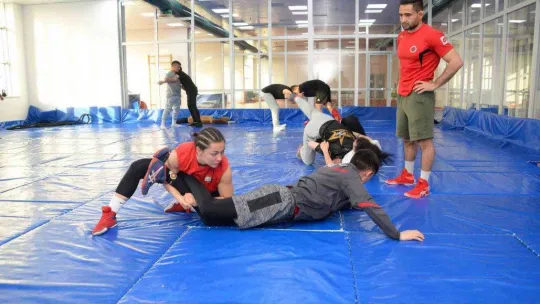 Ücretsiz kış spor okulları kayıtları başladı