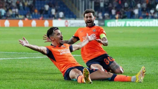 UEFA Avrupa Konferans Ligi: Medipol Başakşehir: 3 - Fiorentina: 0 (Maç sonucu)