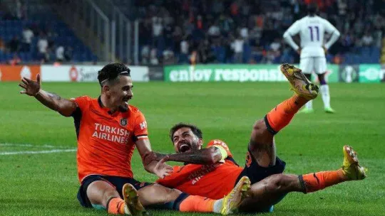 UEFA Avrupa Konferans Ligi: Medipol Başakşehir: 3 - Fiorentina: 0 (Maç sonucu)