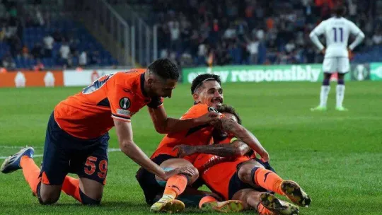 UEFA Avrupa Konferans Ligi: Medipol Başakşehir: 3 - Fiorentina: 0 (Maç sonucu)