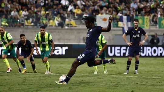 UEFA Avrupa Ligi: AEK Larnaca: 1 - Fenerbahçe: 2 (Maç sonucu)