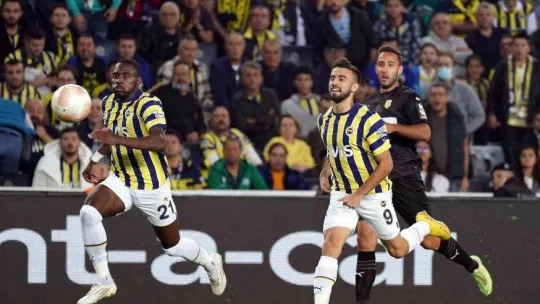 UEFA Avrupa Ligi: Fenerbahçe: 0 - AEK Larnaca: 0 (Maç devam ediyor)