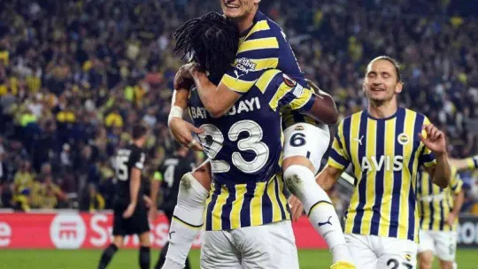 UEFA Avrupa Ligi: Fenerbahçe: 1 - AEK Larnaca: 0 (İlk yarı)