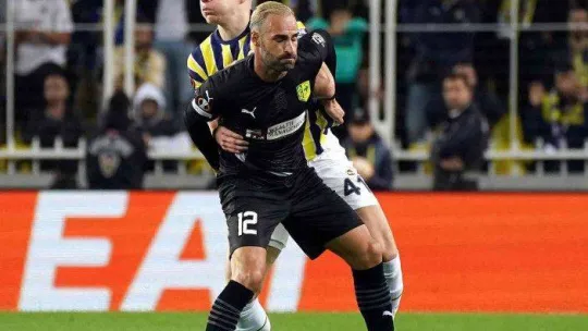 UEFA Avrupa Ligi: Fenerbahçe: 1 - AEK Larnaca: 0 (İlk yarı)
