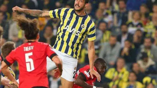 UEFA Avrupa Ligi: Fenerbahçe: 3 - Rennes: 3 (Maç sonucu)