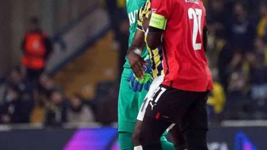 UEFA Avrupa Ligi: Fenerbahçe: 3 - Rennes: 3 (Maç sonucu)