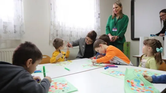 Ukraynalı çocuklar yeni yılı Türkiye'deki sıcak yuvalarında karşıladı