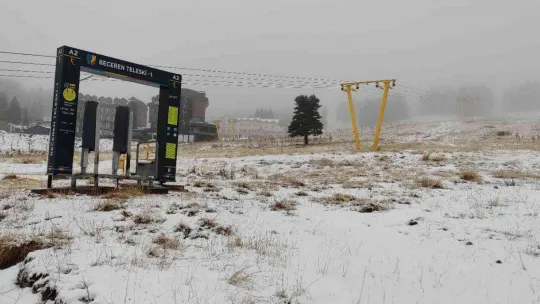 Uludağ beyaz gelinliğini giydi...Ateş yakıp kar topu oynadılar