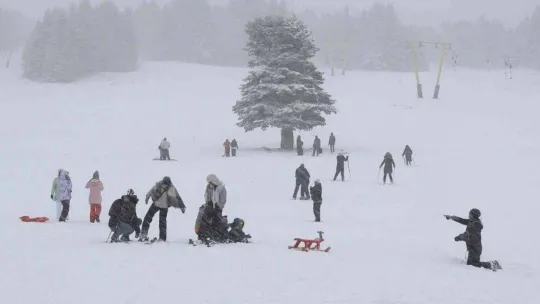 Uludağ'da beklenen kar...35 santimetreye ulaştı