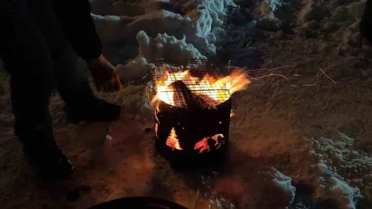 Uludağ'da gündüz kayak gece ateş başında sohbet keyfi