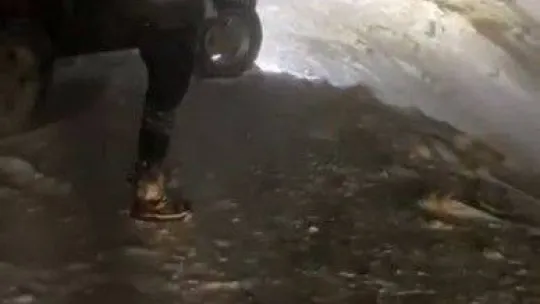 Uludağ'da yoğun karda mahsur kalan aile böyle kurtarıldı