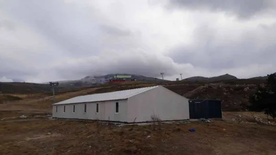 Uludağ'ın zirvesi beyaza büründü