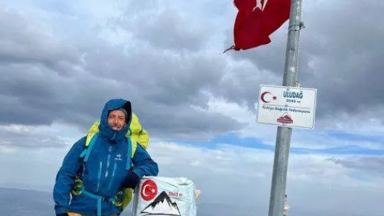 Uludağ'ın zirvesinde mahsur kalan sporcuların dağa yürürken ve beklerken çektikleri görüntüler ortaya çıktı