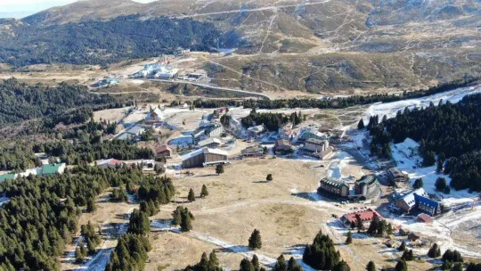 Uludağ yeni yıla kar olmadan giriyor