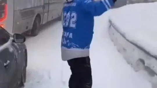 Uludağ yolunda tipi sonrası yol kapandı, sürücüler zor anlar yaşadı