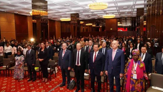 Uluslararası Engelli Hakları Zirvesi'nde 55 ülkeden gelen temsilciler İstanbul'da buluştu