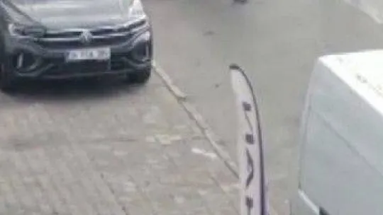 Ümraniye'de cinnet getiren şahıs aracını ateşe verdi: 1 ölü, 3 yaralı