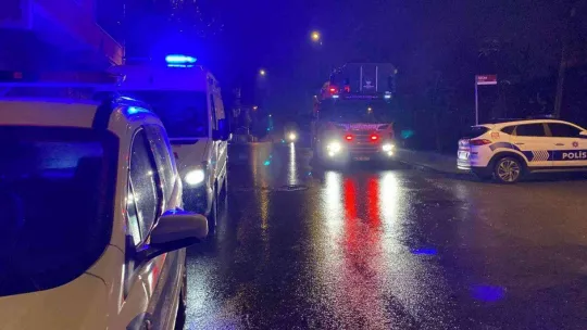 Ümraniye'de gece kondu alevlere teslim oldu