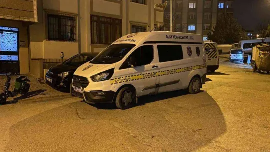 Ümraniye'de kadın kaçırma iddiasında baba ve amca eve geldi, kapıya ateş etti