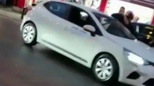 Ümraniye'de motosikletli, tartıştığı otomobil sürücüsünü darp etti