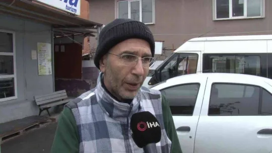 Ümraniye'de terminal hırsızları iş başında: Yaşlı yolcunun cüzdanını çaldılar