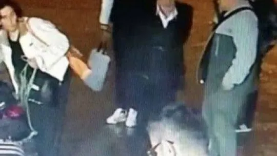 Ümraniye'de terminal hırsızları iş başında: Yaşlı yolcunun cüzdanını çaldılar