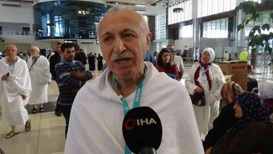 Umreciler Koca Seyit Havalimanı'ndan uğurlandı