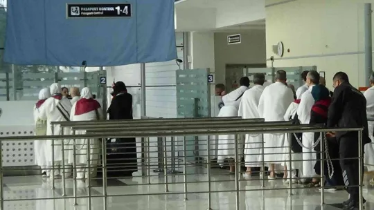 Umreciler Koca Seyit Havalimanı'ndan uğurlandı