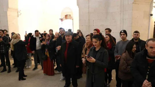 Üniversite öğrencileri Sultan II. Bayezid Külliyesi Sağlık Müzesinde konser verdi