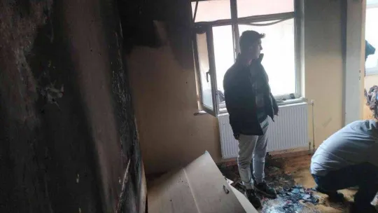 Üniversite öğrencileri yanmaktan son anda kurtuldu