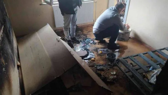 Üniversite öğrencileri yanmaktan son anda kurtuldu