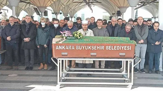 Üniversiteli genç kız trafik kazasında hayatını kaybetti