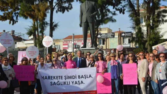 Ünlü oyunculardan meme kanseri için farkındalık etkinliği