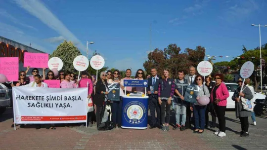 Ünlü oyunculardan meme kanseri için farkındalık etkinliği