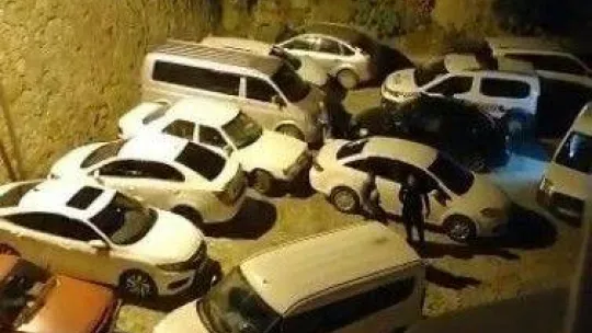 Ünlü Sanatçı Eşref Kolçak'ın otomobili çalınmak istendi