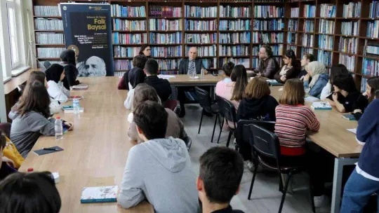 Ünlü yazarın oğlu babasını anlattı: 'Sabah 09.00'dan gece 00.00'a kadar kitap yazardı'