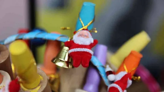 Üreten kadınlardan el emeği ürünler