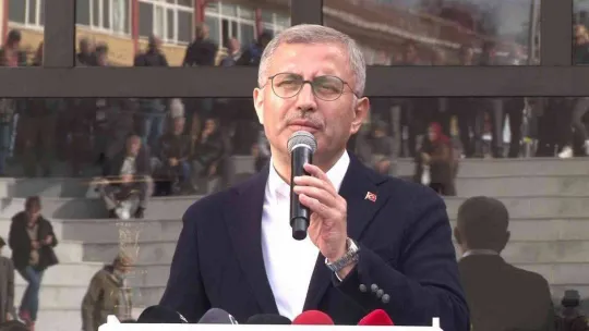 Üsküdar'da, geçmişten izleri bugüne taşıyan Antikacılar Çarşısı açıldı