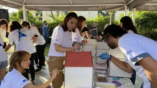 Üsküdar'da mobil veteriner hizmeti VETBÜS yola çıkıyor