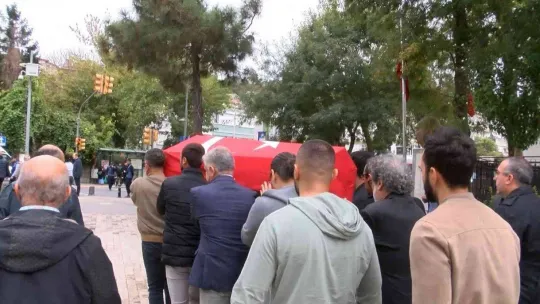 Usta oyuncu İsmail İncekara son yolculuğuna uğurlandı