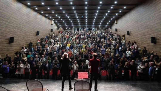 Uygur Kardeşler Altıeylül'de