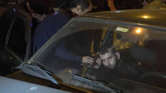 Uyumak için aracını yol kenarına çekti, gözünü hastanede açtı