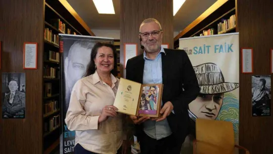 Üzümcü'den öğrencilere: Kendini seven insan okumalıdır