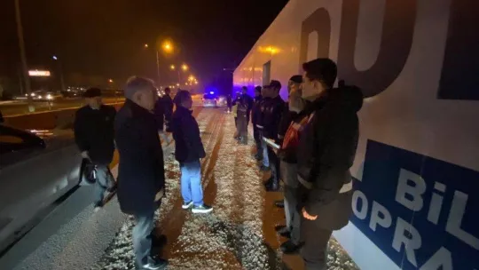 Vali İlhami Aktaş, yılın son gecesinde görev başındaki personelleri ziyaret etti