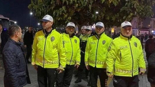 Vali İlhami Aktaş, yılın son gecesinde görev başındaki personelleri ziyaret etti