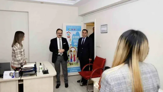 Vali Kızılkaya'dan İl Müdürlüğüne atanan Türkoğlu ile bir araya geldi