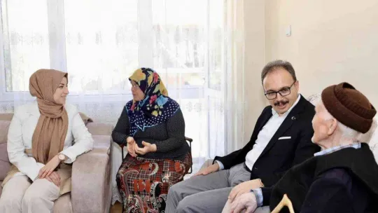 Vali Kızılkaya, şehit ailesini ziyaret etti