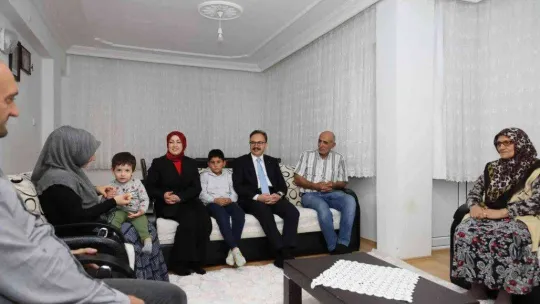 Vali Kızılkaya şehit ailesiyle yakından ilgilendi